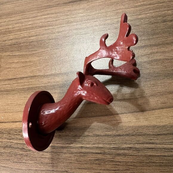 Reindeer Deer Coat Hook Cast Iron Red‎ Finish 2 Inch Round And 3 1/2" From Wall - Picture 1 of 8